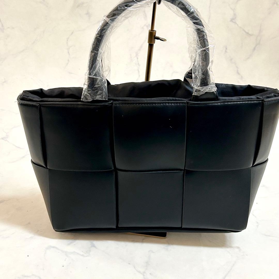 新品✨V12 BV イントレチャートスタイル エコレザー カートバッグ 黒