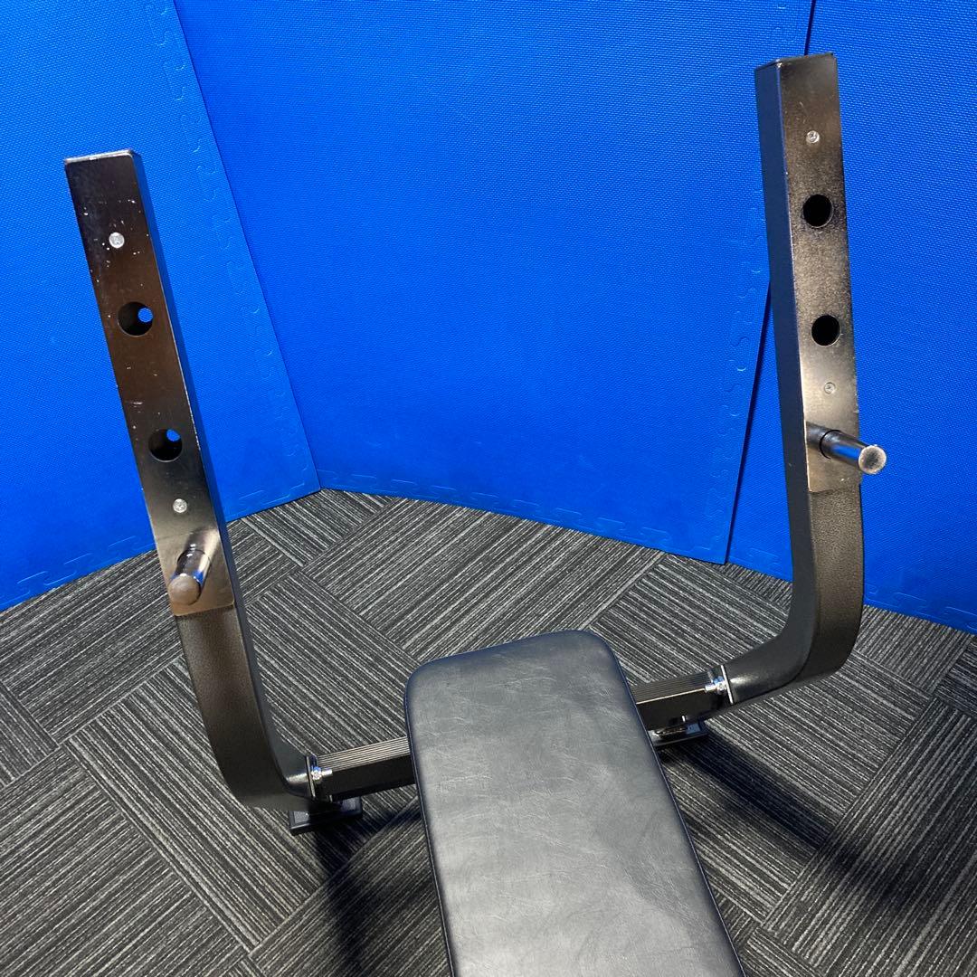 ベンチ台。 ファイティングロード