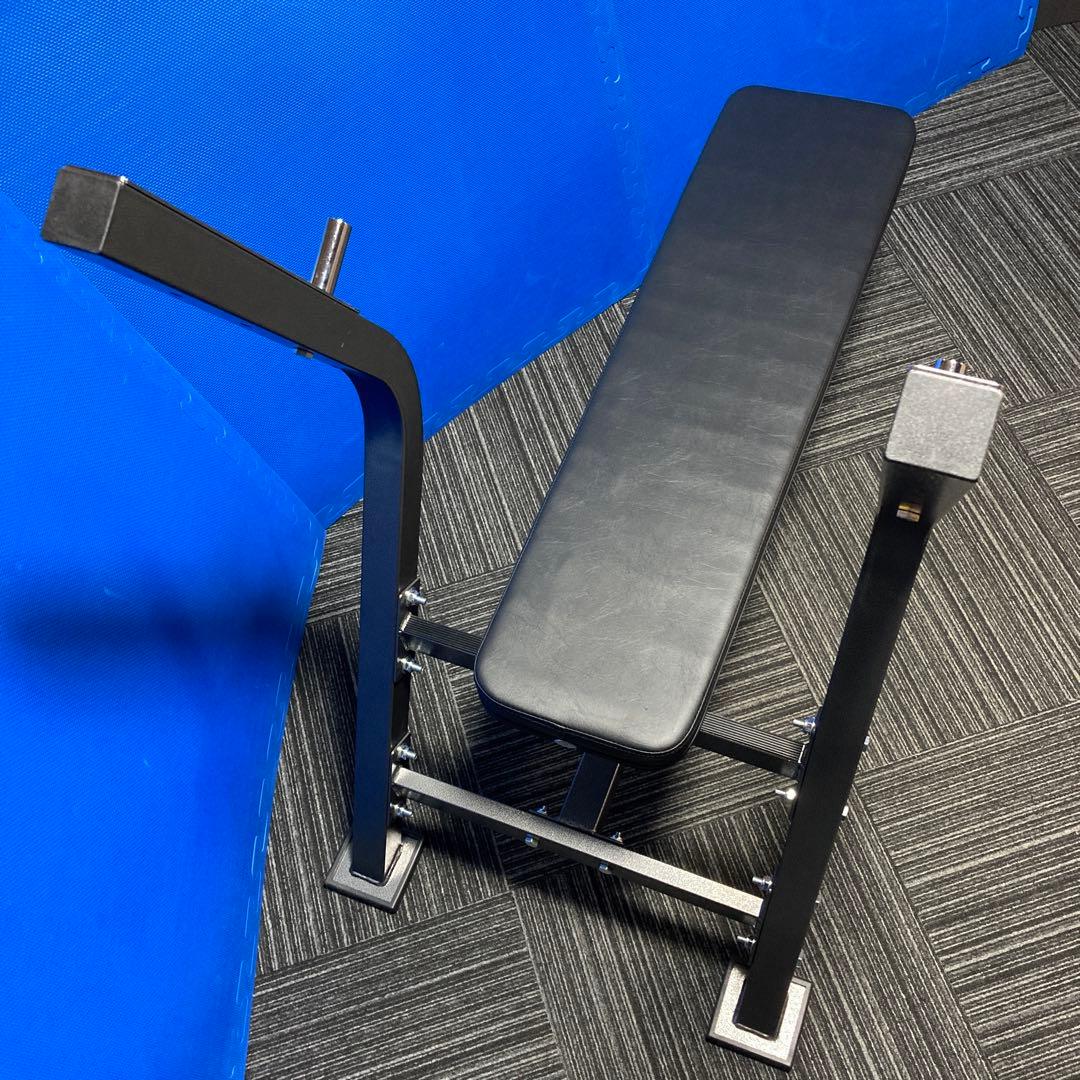 ベンチ台。 ファイティングロード