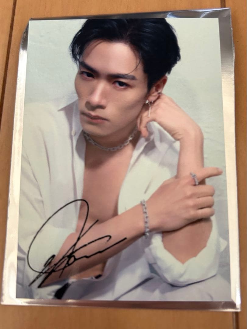 川村壱馬　AUREA POPUP 来場限定特典　フォトカード　サイン入り