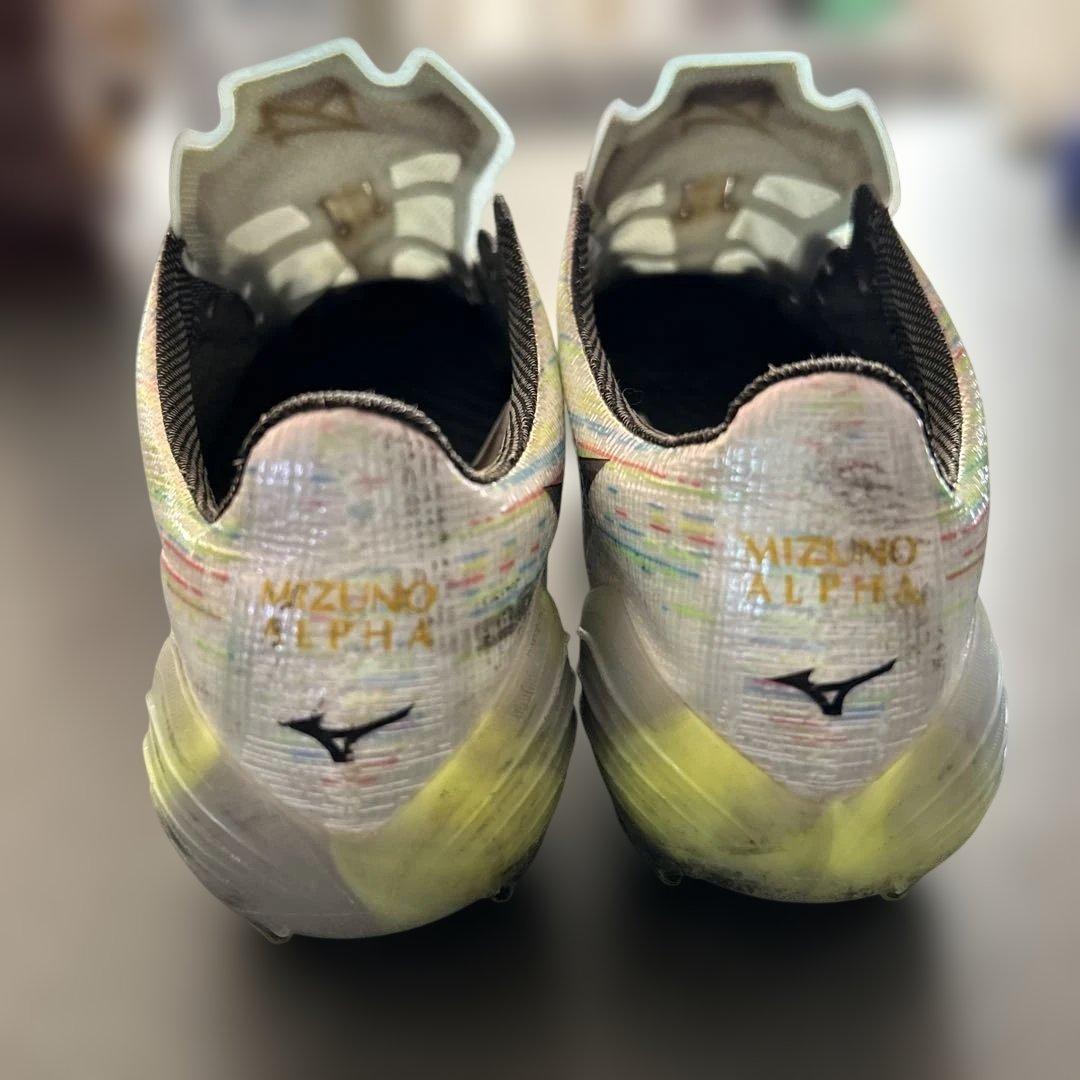 Mizuno Alpha サッカーシューズ ホワイト/マルチカラー　23.5cm