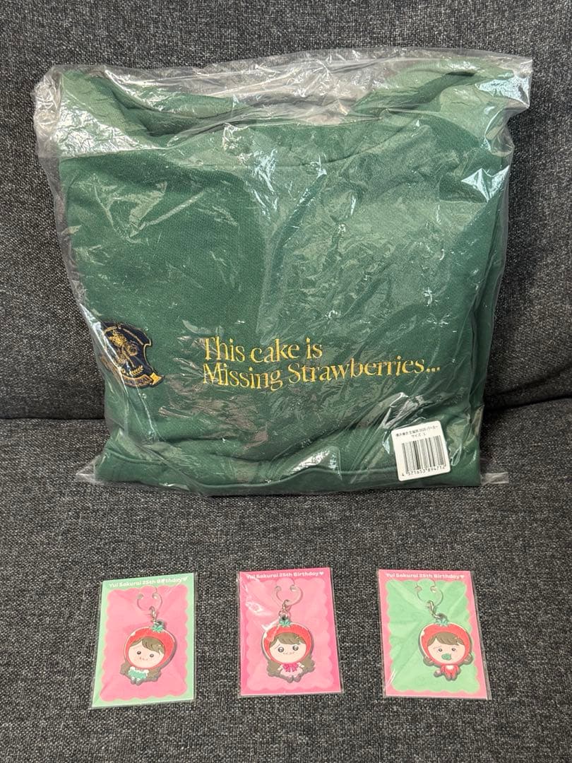 新品未開封　櫻井優衣　2025 生誕　パーカー　FRUITS ZIPPER