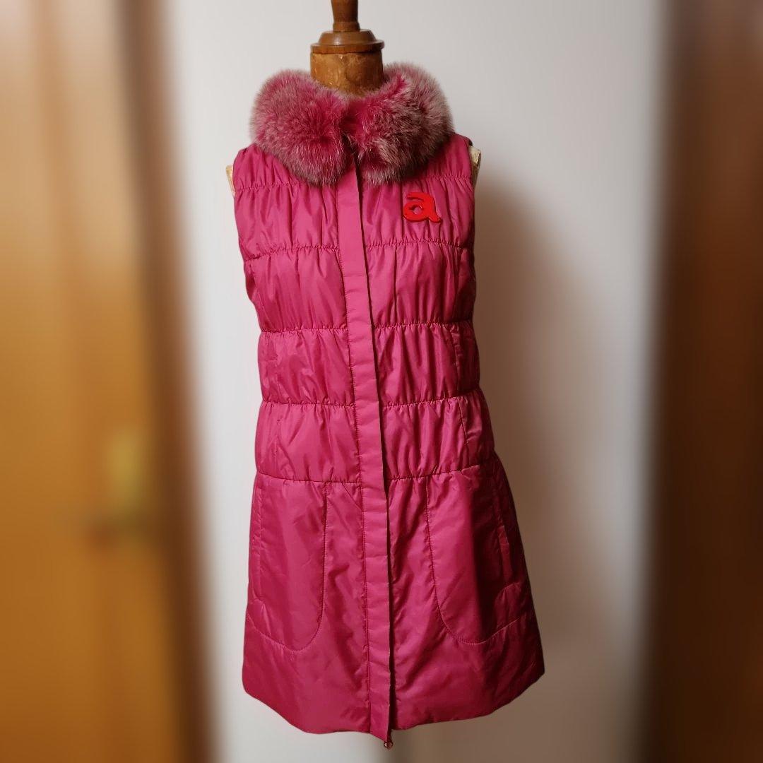 アルチビオの中綿、ファー付きピンクノースリーブベスト