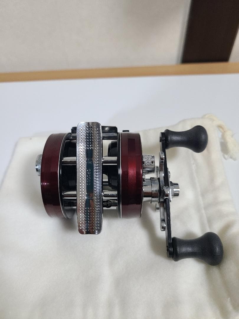 カ*ギ様 美品【abu】1500c　バーカンディ