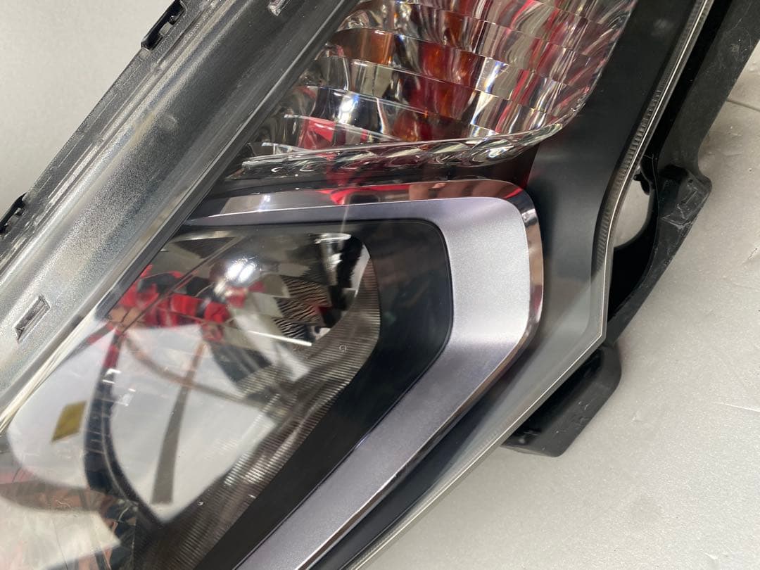 ホンダ フィット GP5 純正 ヘッドライト 左右セット（ハロゲン）