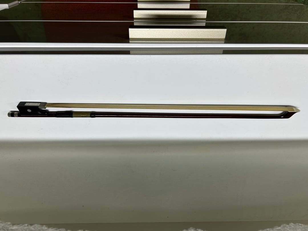 ＨＯＲＡ社　バイオリン　２０１１年　ルーマニア