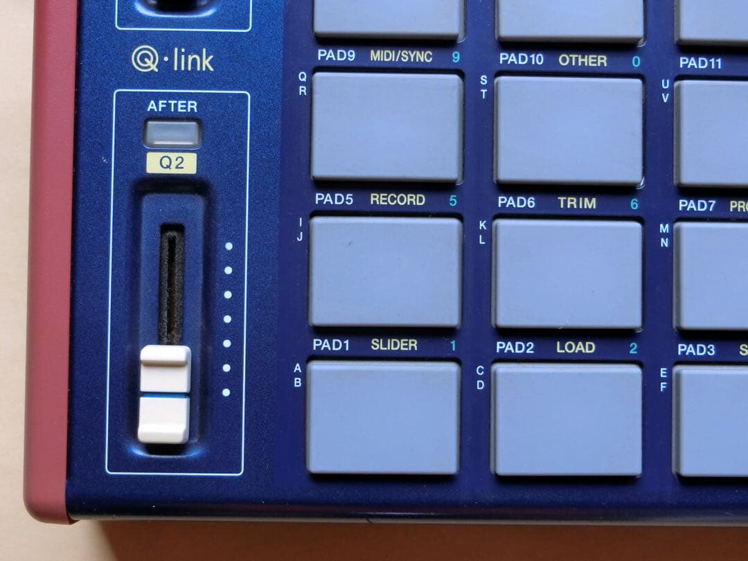 DJ機材 AKAI MPC1000