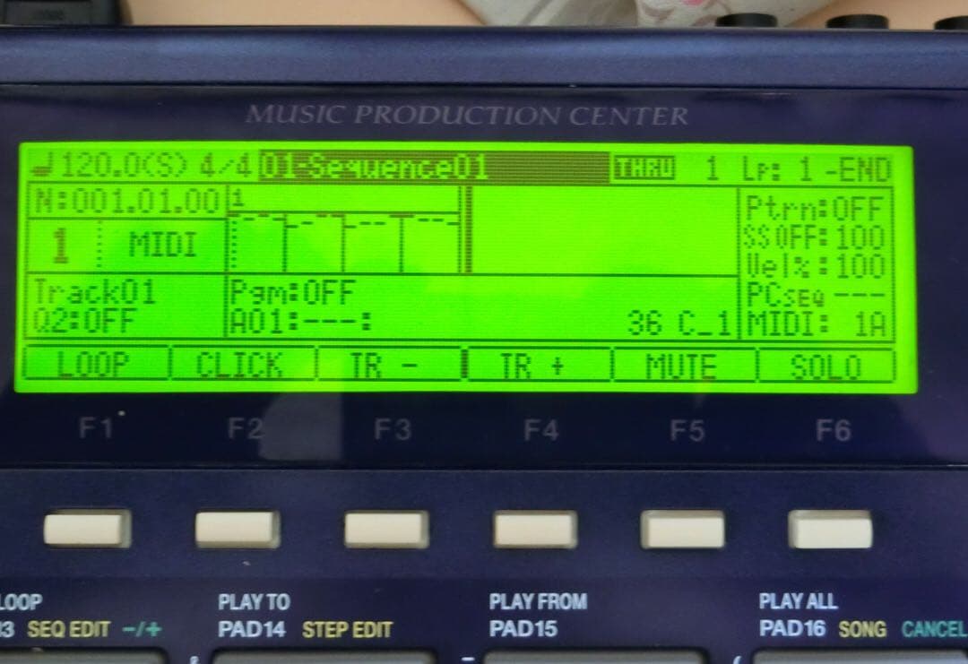 DJ機材 AKAI MPC1000