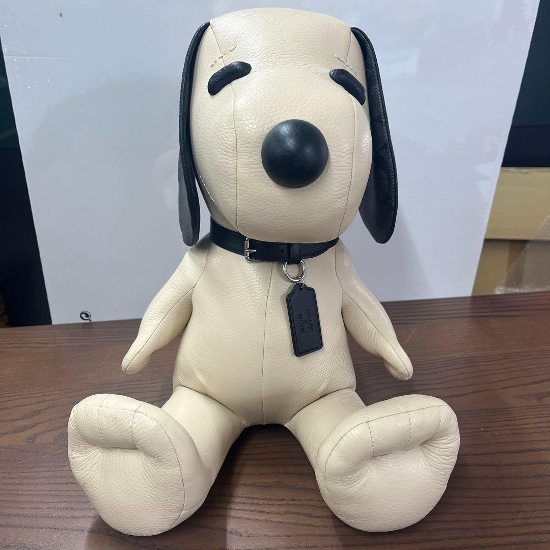 コーチ　スヌーピー　ぬいぐるみ　革