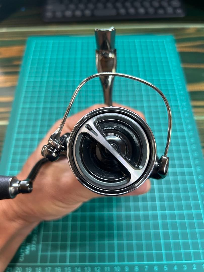 22ステラ 3000MHG スピニングリール ゴメクサスハンドルノブ