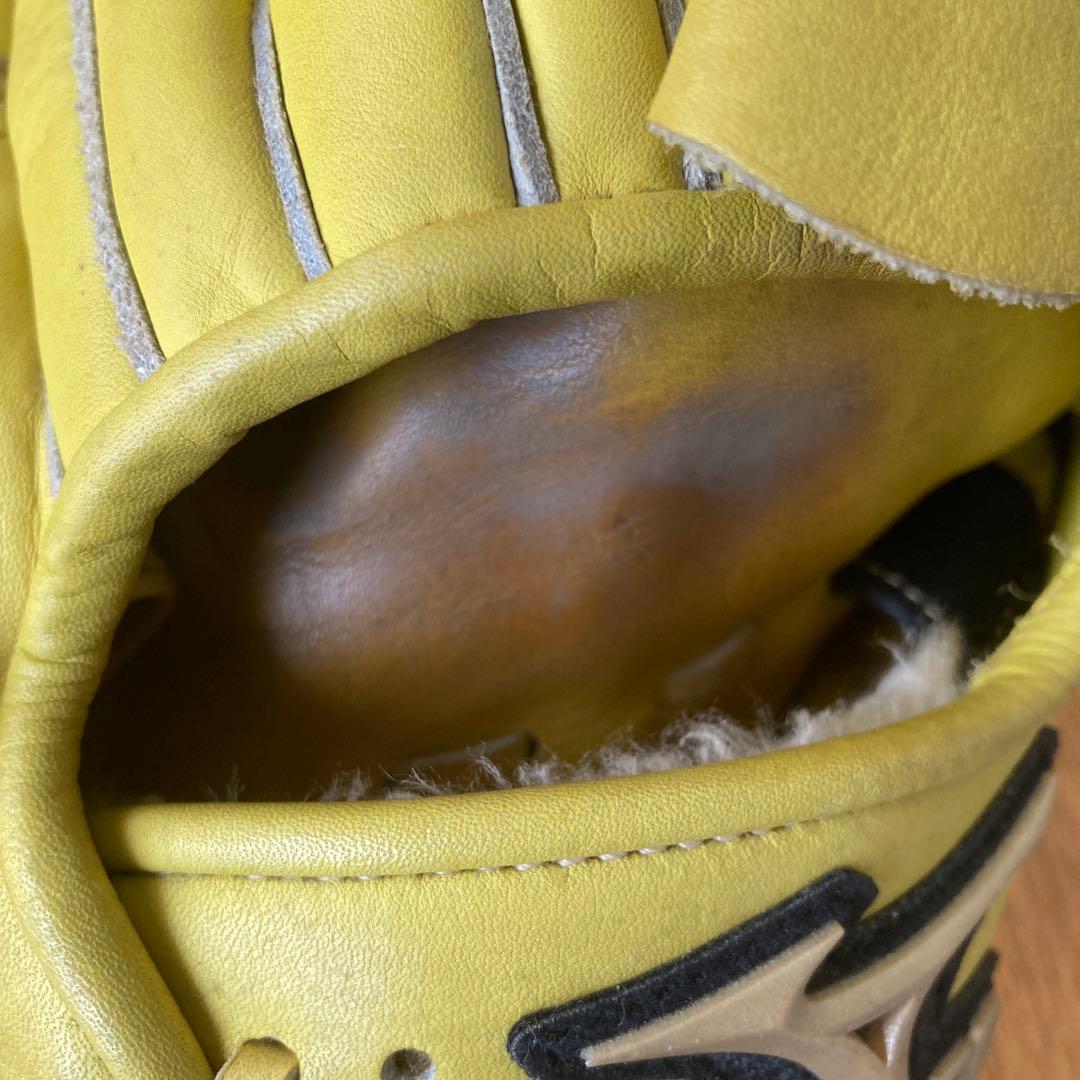 Mizuno Global Elite 投手用グローブ　イエロー(一般軟式用)