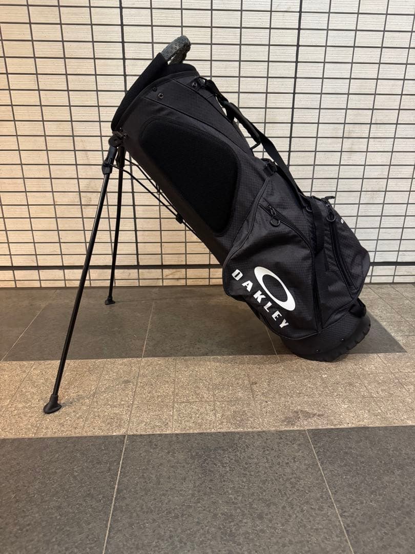 OAKLEY キャディバッグ 黒 スタンド付き