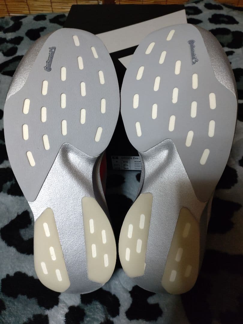 新品未使用！！アディダス　アディゼロエボＳＬ　27.0cm　東京マラソン　大阪