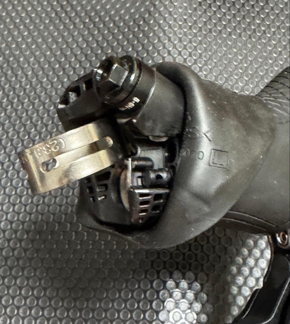 シマノULTEGRA Di2 ST-R8070左右セット油圧ブレーキSTIレバー