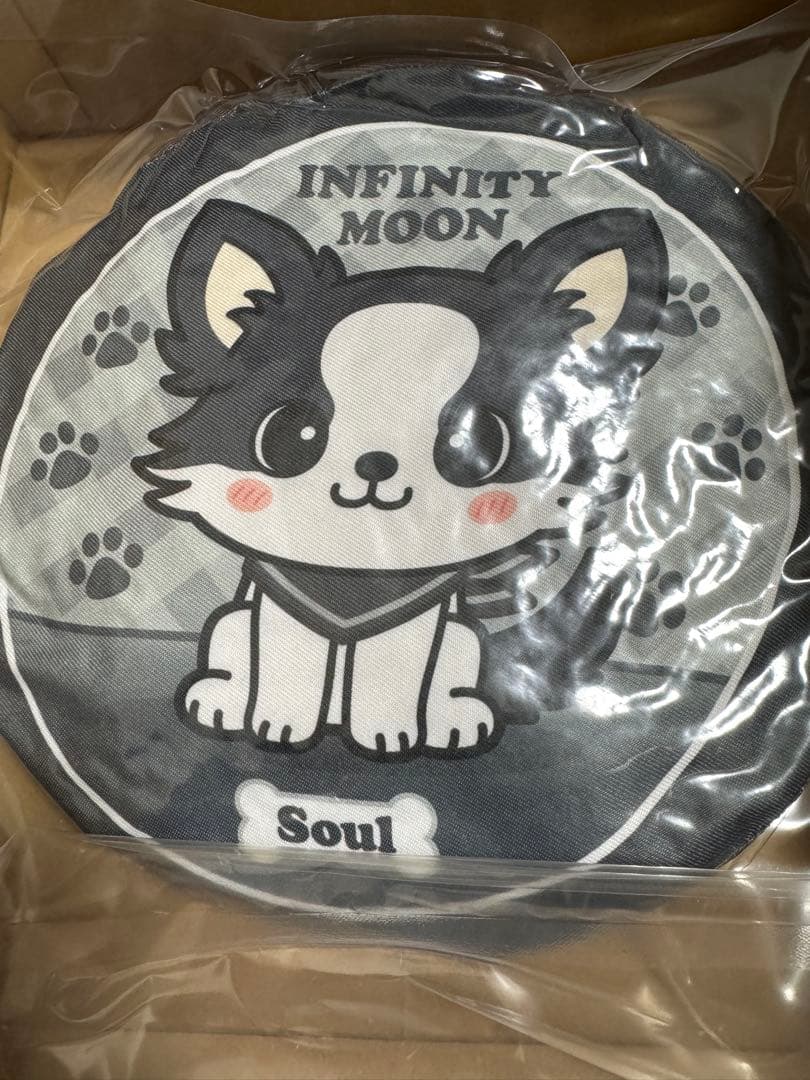 ØMI INFINITY MOON レア クッション/ SOUL & MATE