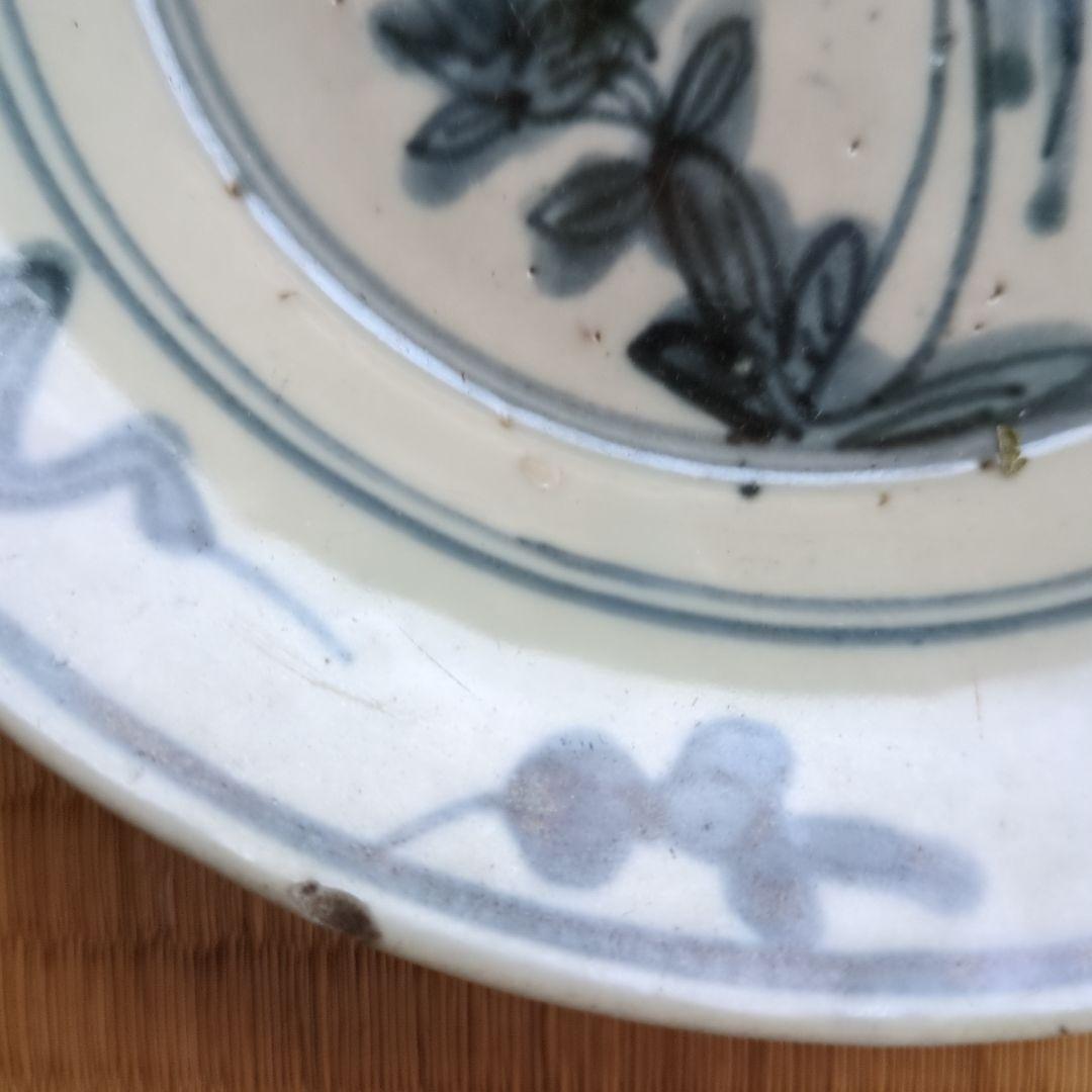 青い絵付けの陶器製平皿　呉須手　皿　骨董品