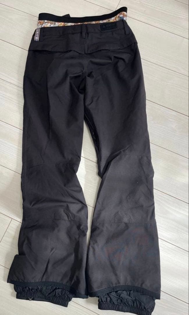 ブラック スノーボードパンツ BURTON