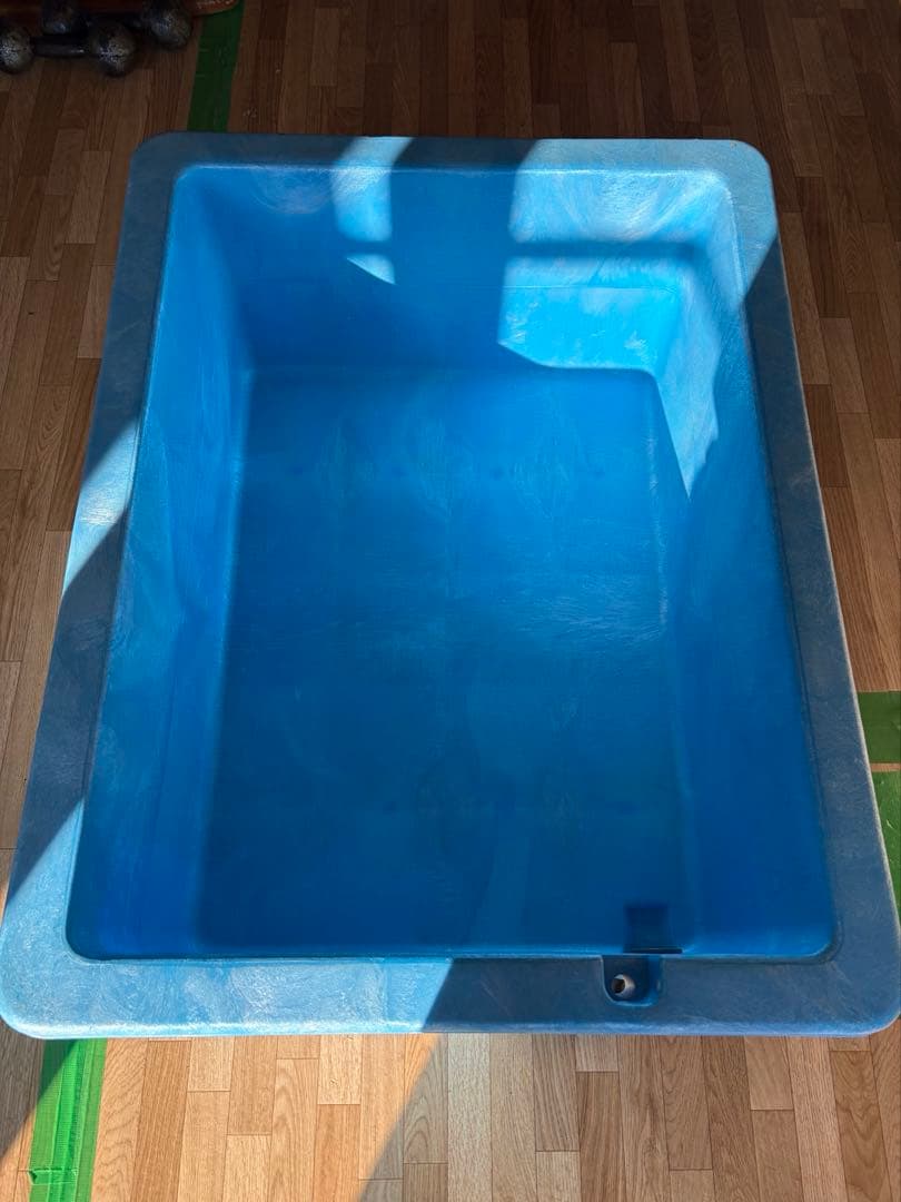 鯉水槽　金魚水槽　大型水槽　コンテナ水槽　プラスチック大型水槽　200リットル