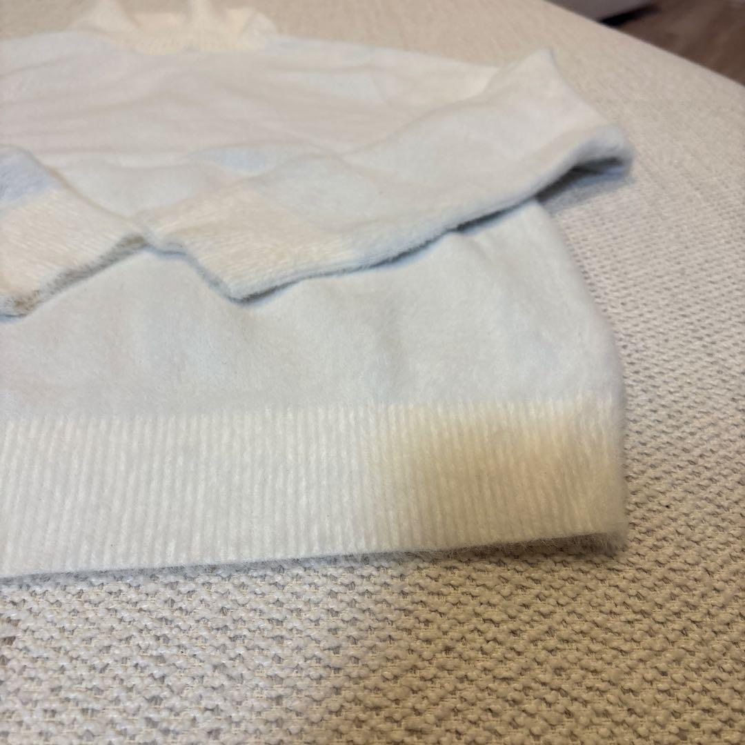 Rosasen ホワイトタートルネックセーター値下げ中‼️