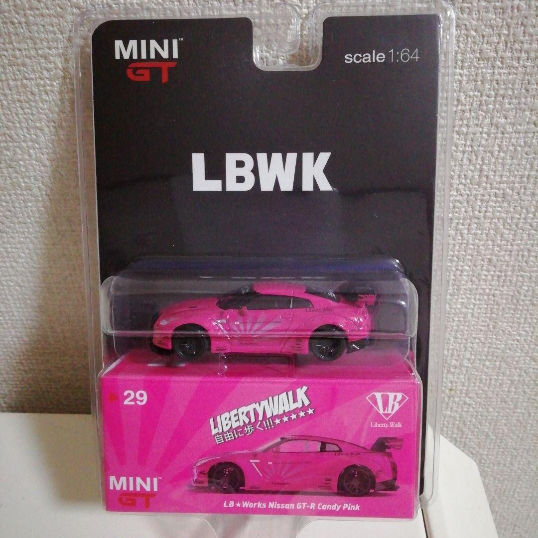 か*ー様 MINI GT LBWK Nissan GT-R Candy Pink