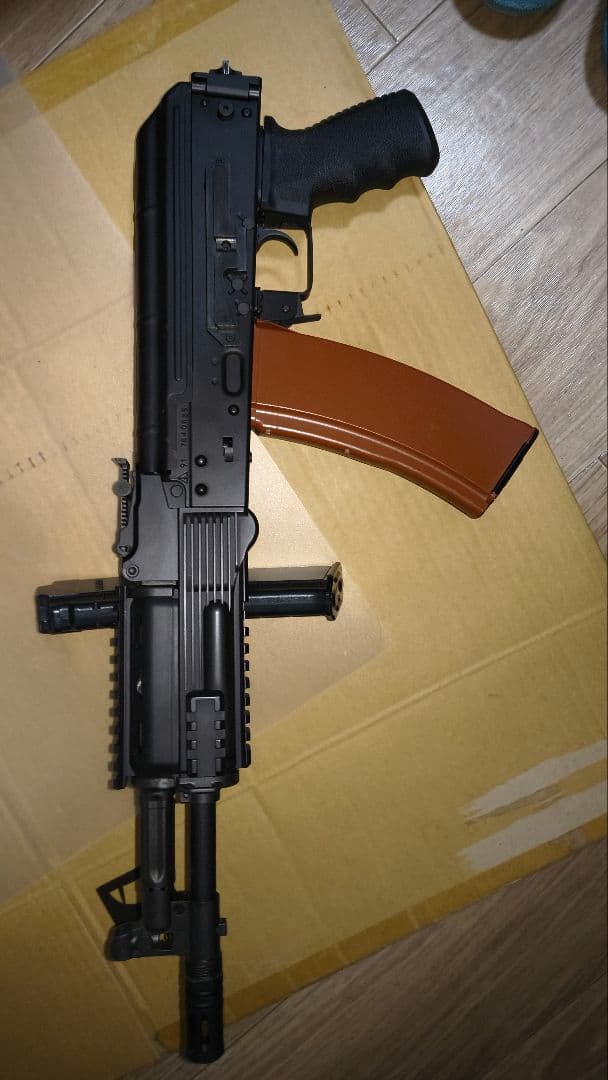次世代電動ガン AK102　箱あり