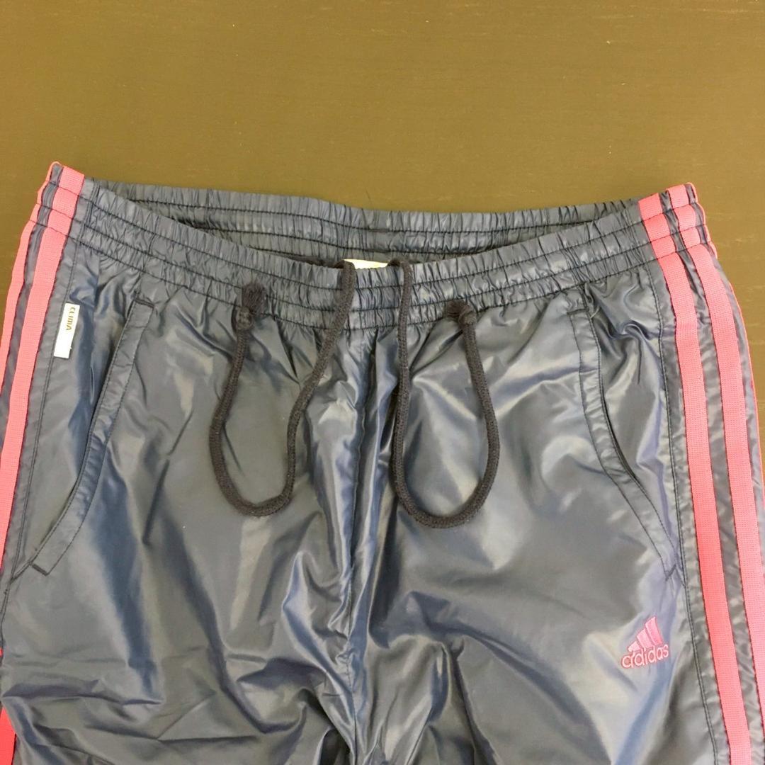 zG1022【M】adidas 刺繍ロゴ入り スポーツウェア ライン入り