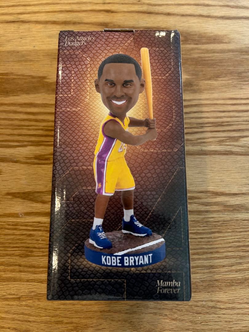 【非売品】LAドジャース8/8記念品 コービー・ブライアント　ボブルヘッド