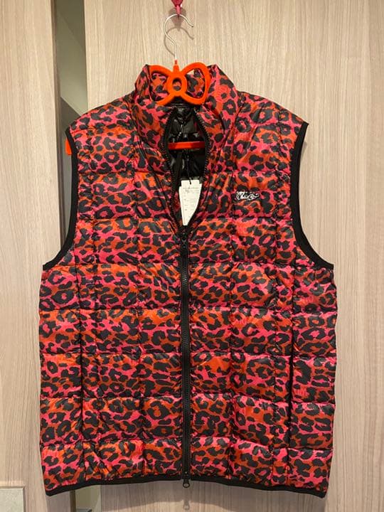 《新品》ダンスウィズドラゴン　ベスト　　豹柄＆ゼブラ