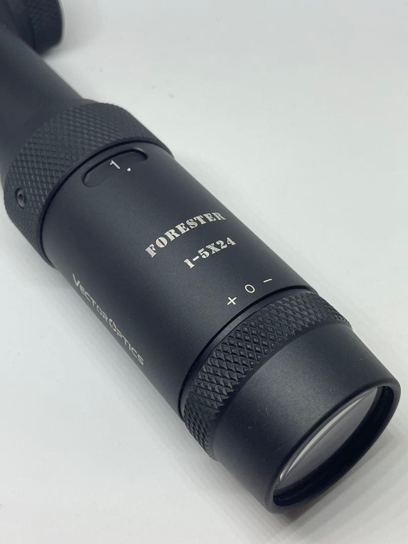 【美品です】ベクター オプティクス Vector Optics Forester