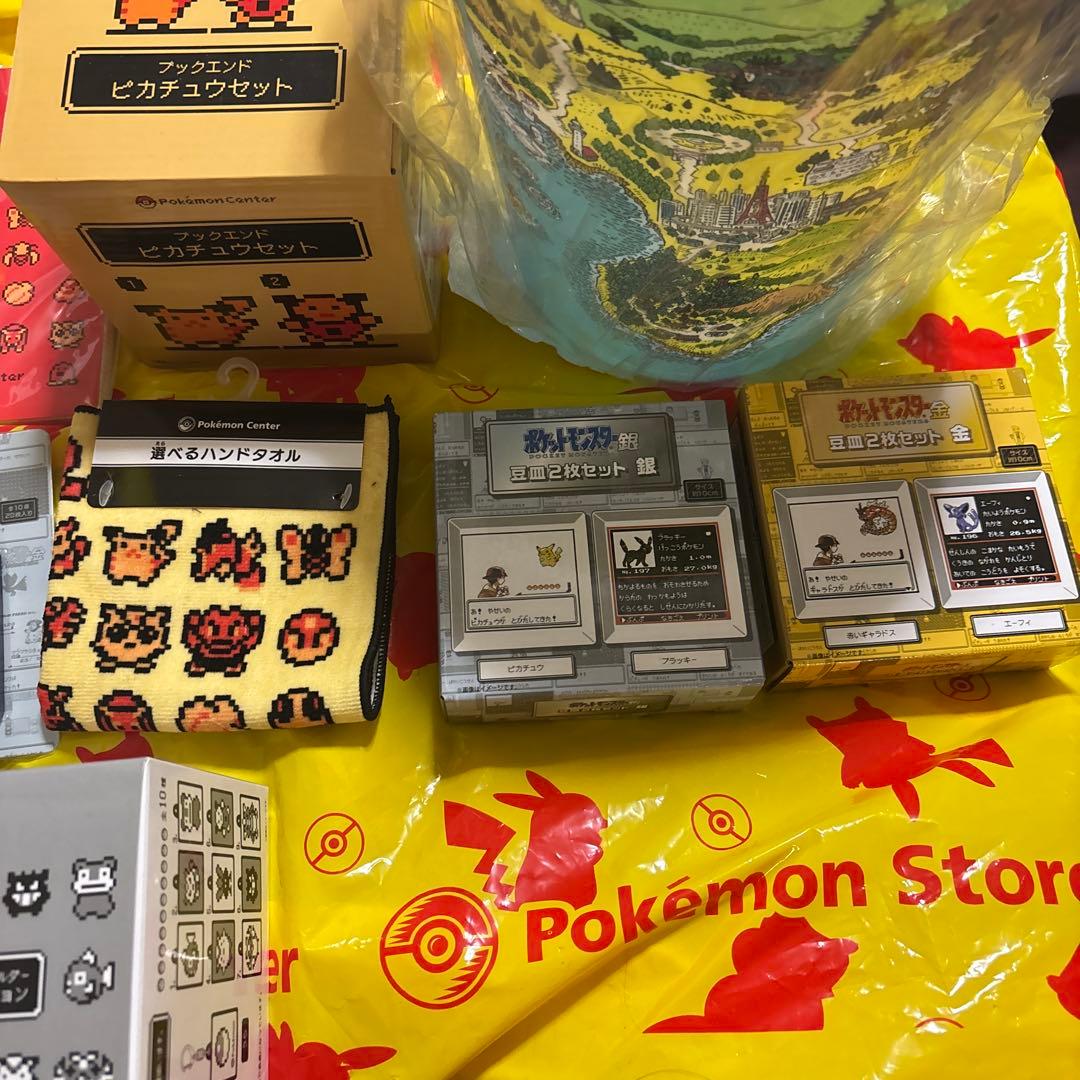 ポケットモンスター　金銀　刺繍キーホルダー　豆皿　ケース付きシール　ゴミ箱