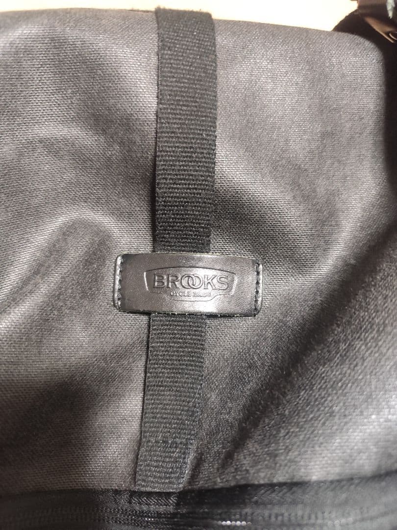 BROOKS、多機能バッグ