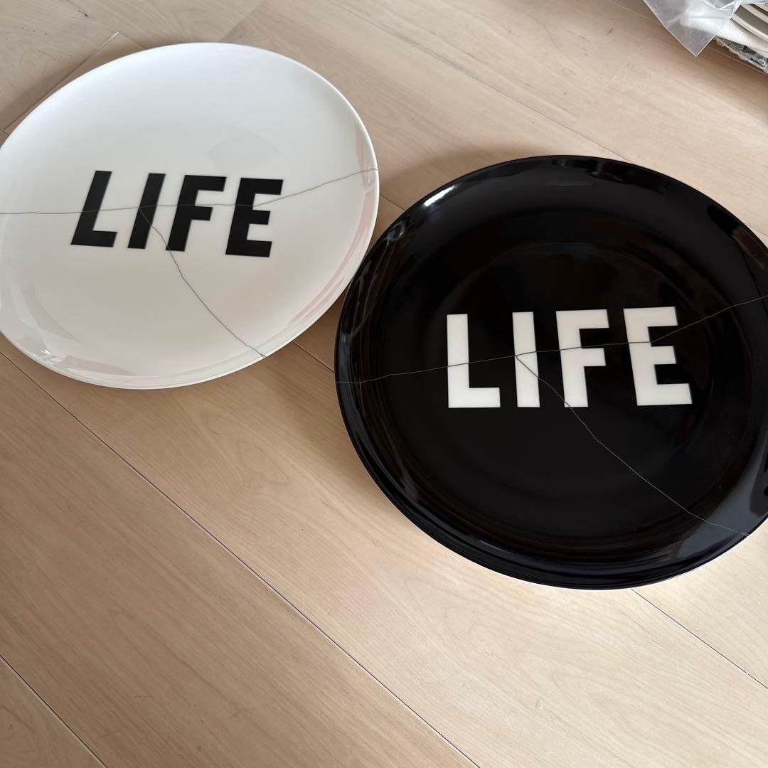 Virgil Abloh Plate ホワイト＆ブラック　世界限定250個❗️