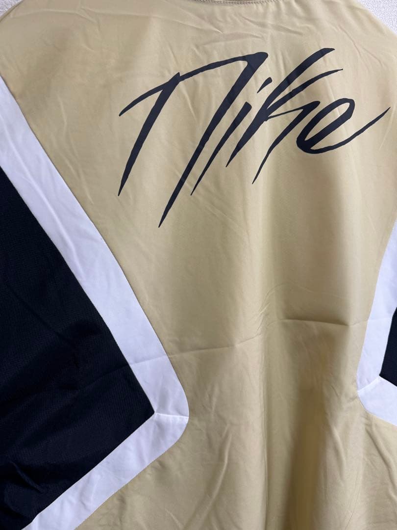 【美品】NIKE ナイキバスケットボール上下セットイエロー 《L/Mサイズ》