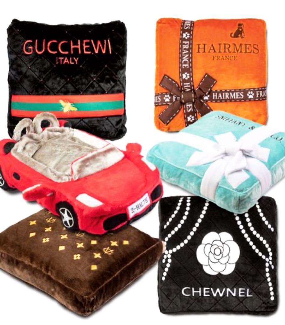 Dog Diggin Designs Sniffany Bed パロディベッド