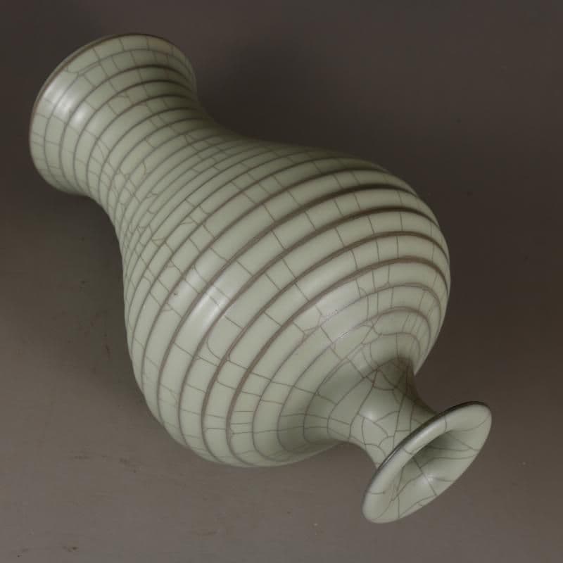 宋官窯汝窯螺旋紋梅瓶 景徳鎮 陶磁器 装飾品 現代工芸品美術品 置物