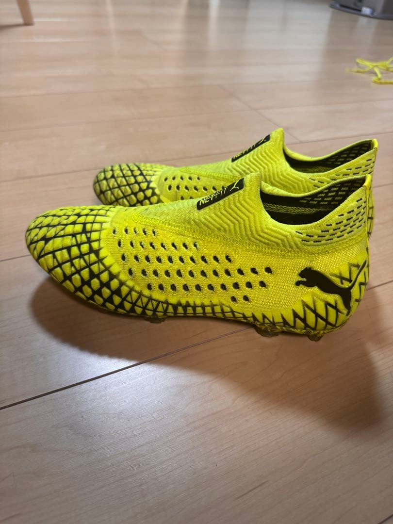 プーマフューチャー　27センチ