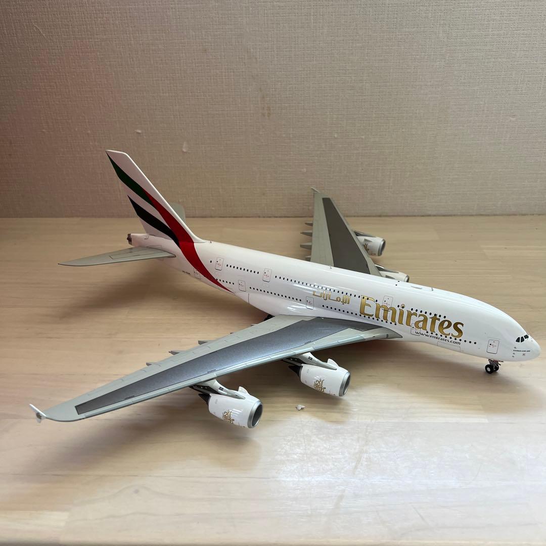 エミレーツ　A380 1/200 used