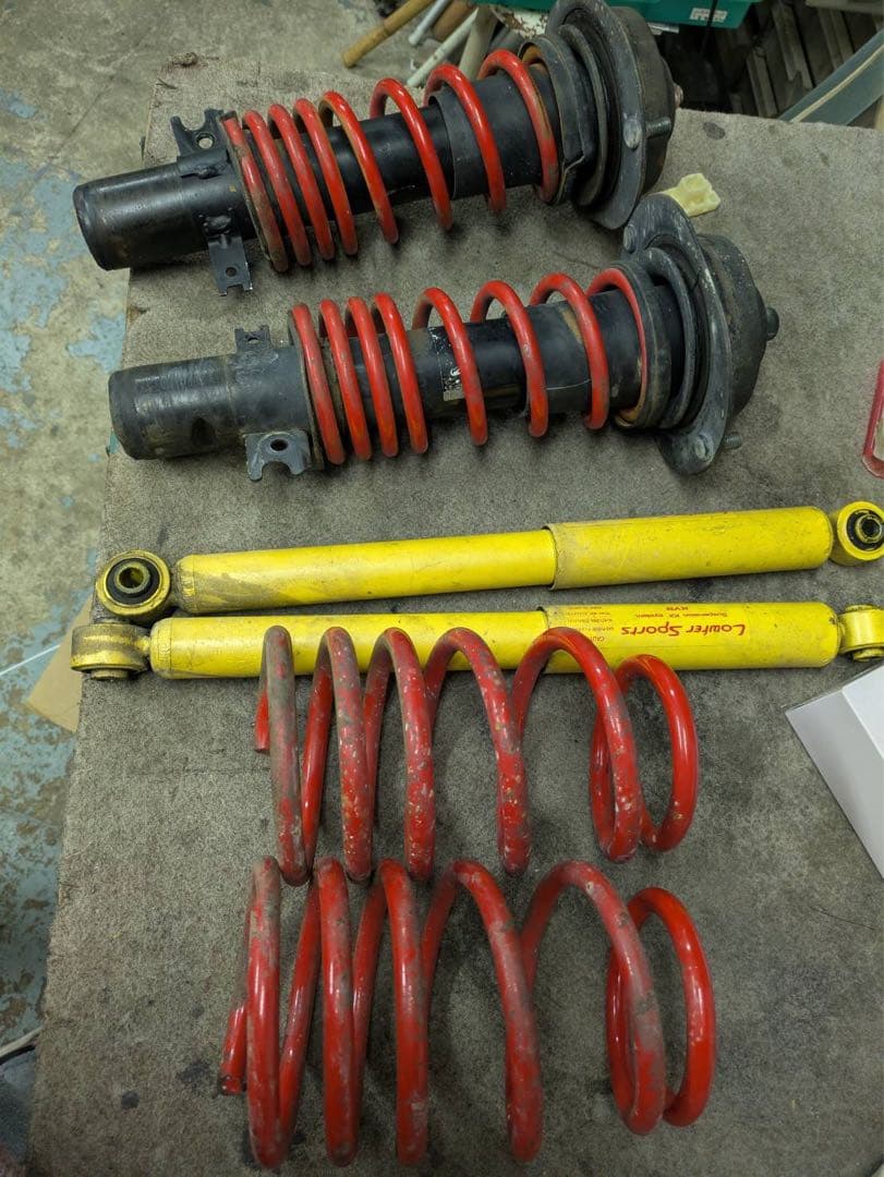 ア*イ様 スバルサンバー サスペンション