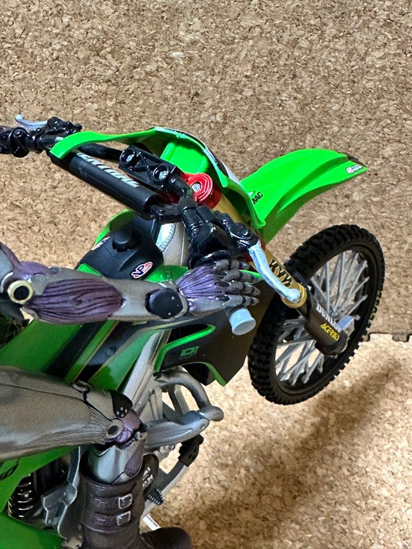 1/6 Kawasaki KX 450 モトクロスバイク