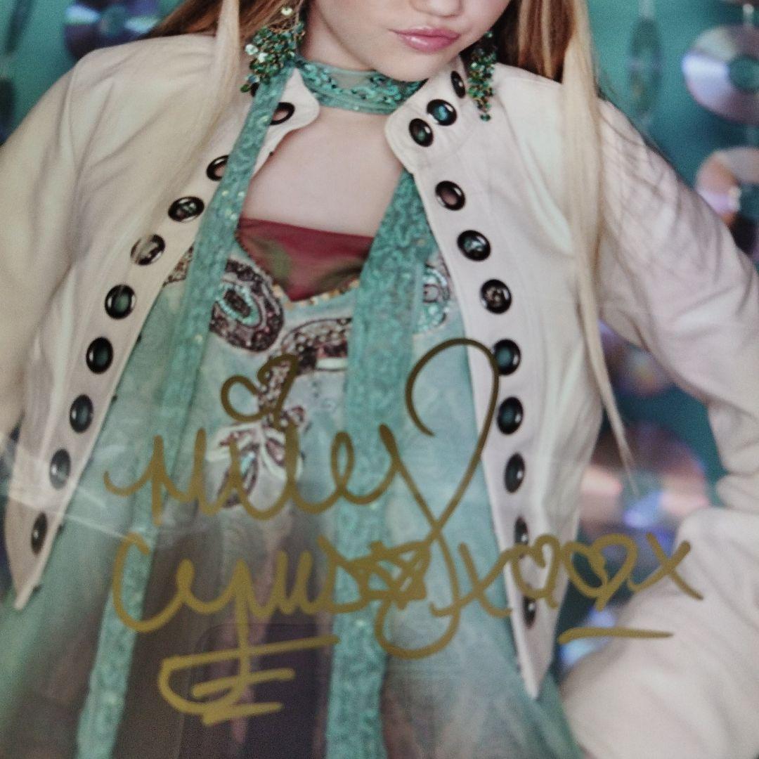 マイリー・サイラス　直筆サイン入り8Ｘ10フォト 証明書付き