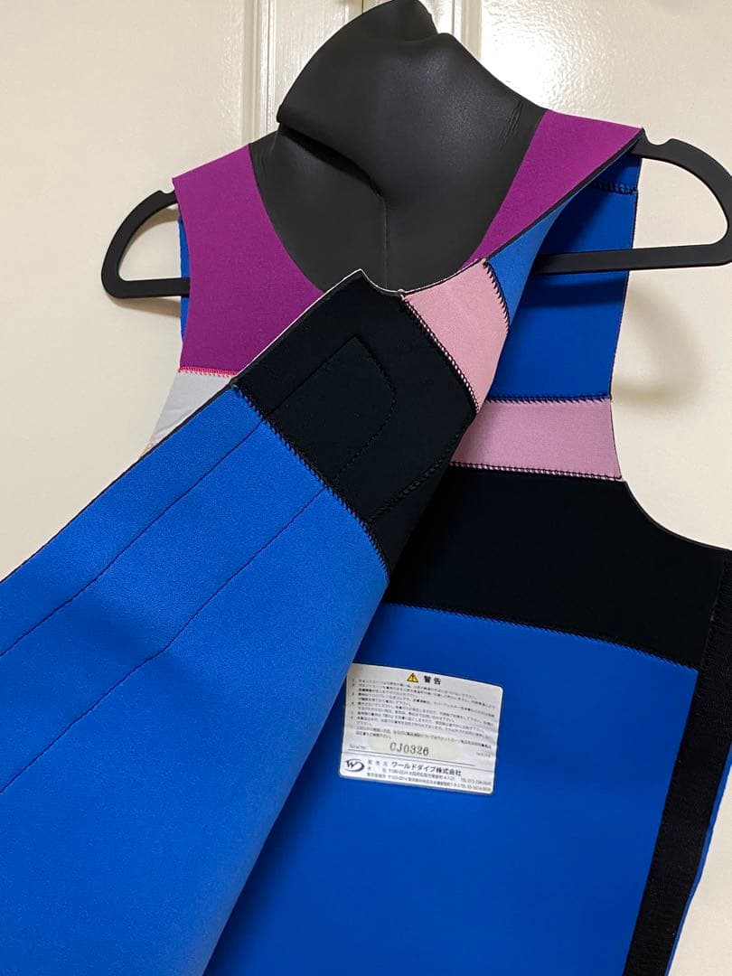 ワールドダイブ World Diveウェットスーツ DCドライネックベスト