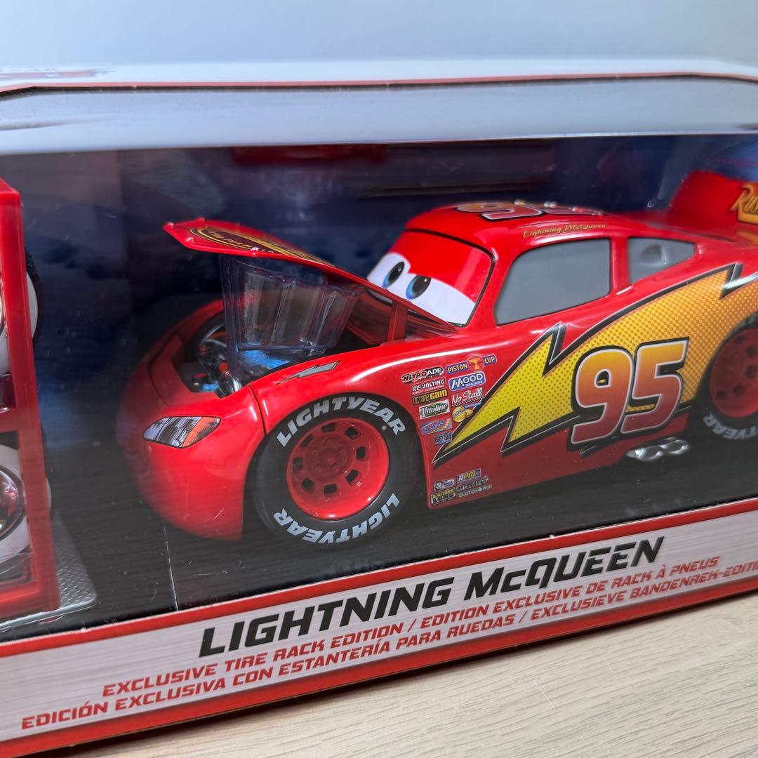 新品未開封 カーズ マックィーンMcQueen合金モデル 限定ラック付