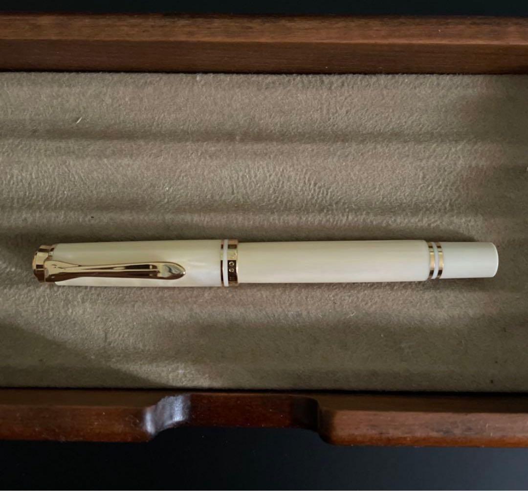 ペリカン m320 万年筆