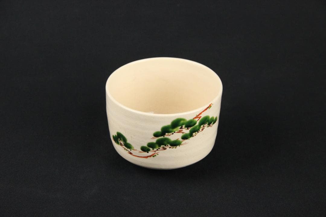 茶道具　京焼　伊東陶山造　色絵　松模様　茶碗　共箱 ED11-7