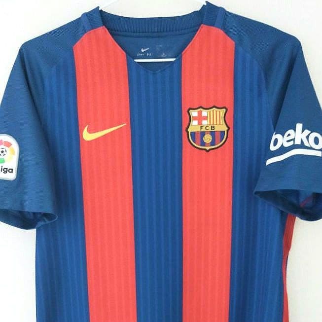 【美品】バルセロナ メッシ 16/17シーズン リーガユニ Mサイズ相当