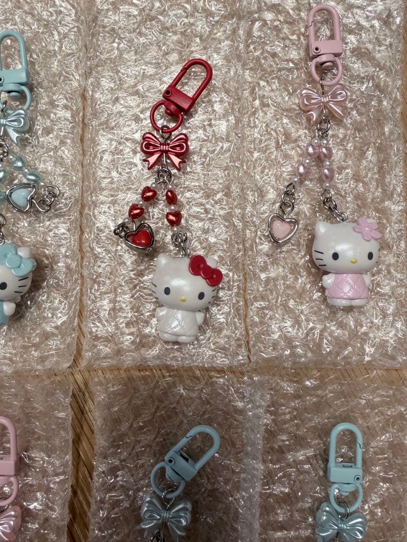サンリオ　ハローキティ シークレットキーホルダー 8個セット