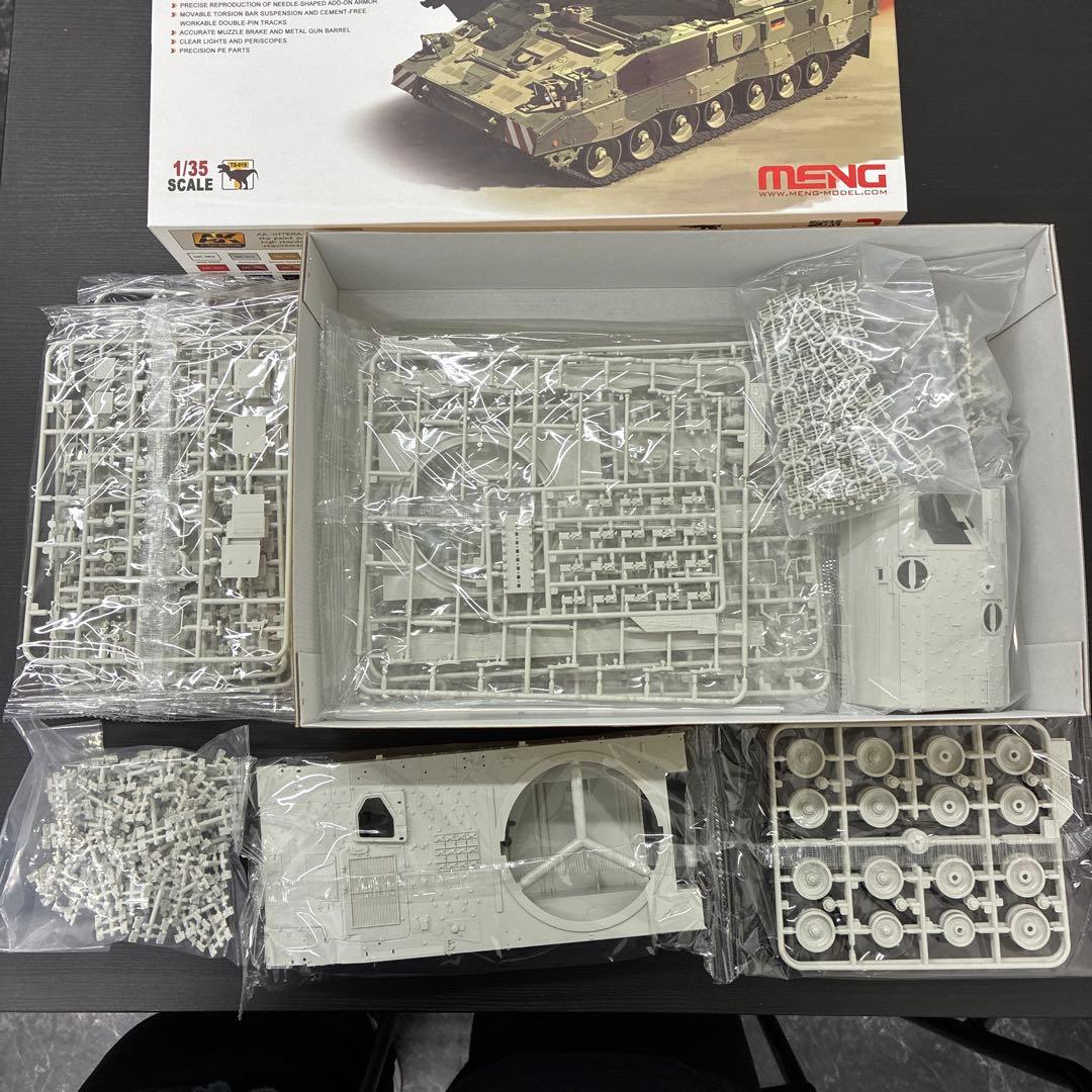 その他 MENG Panzerhaubitze 2000 1/35