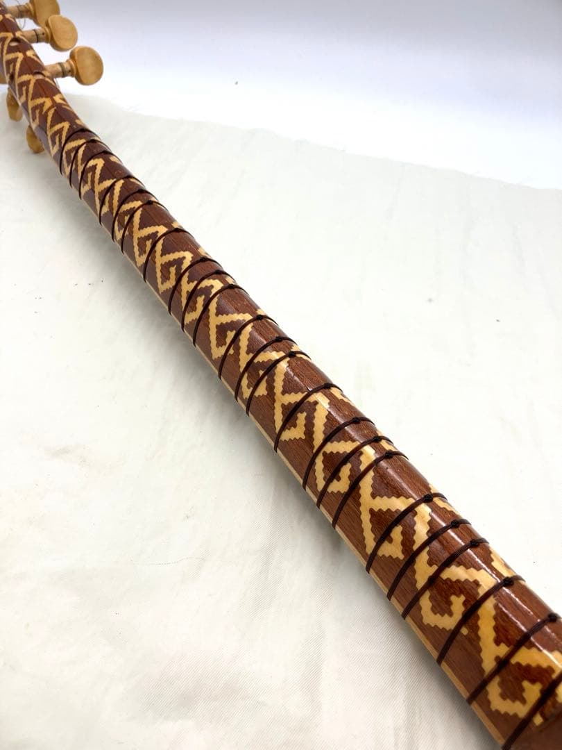 トルコ　サズ　Saz 民族楽器　弦楽器 ②