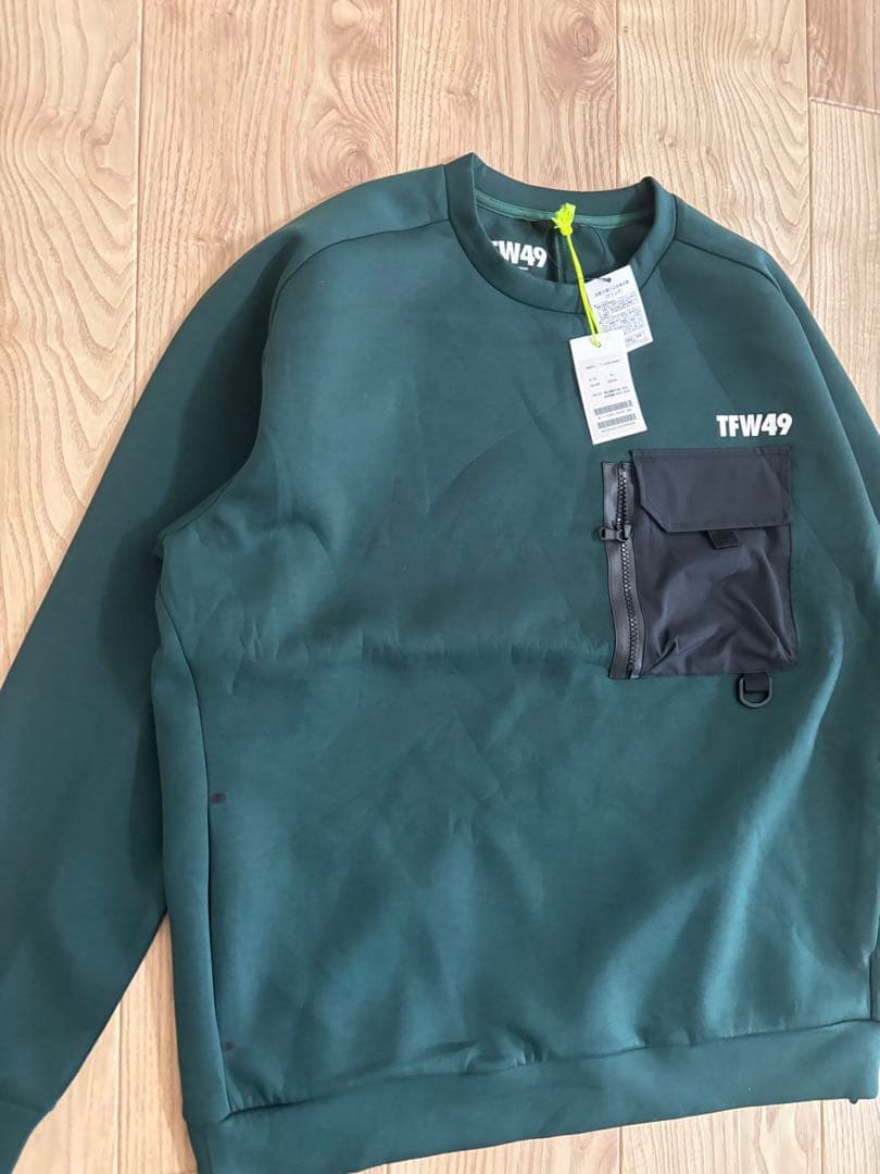 今季完売品　ダンボール素材クルーネック