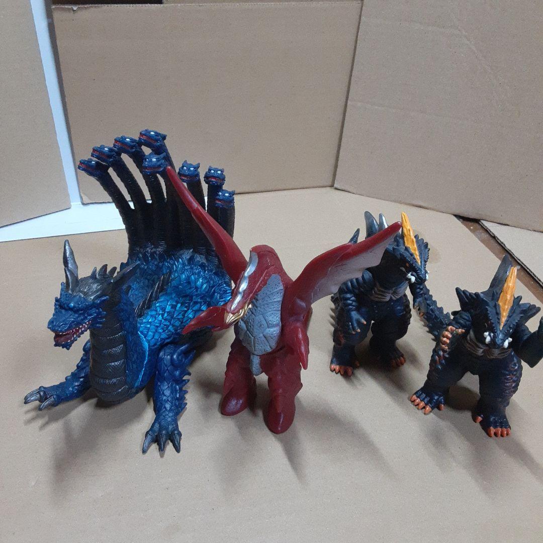 ウルトラ怪獣　ソフビ・ぬいぐるみ　まとめ売り
